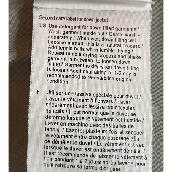 Puma Fomula 1 Scuderia Ferrari Down Jacket Medium White Puffer - Picture 9 of 9